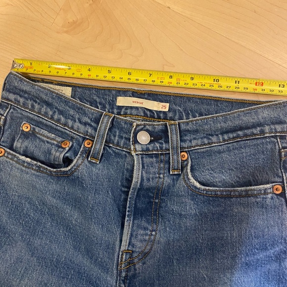 Levi wedgie straight leg jean 25 - Picture 5 of 14